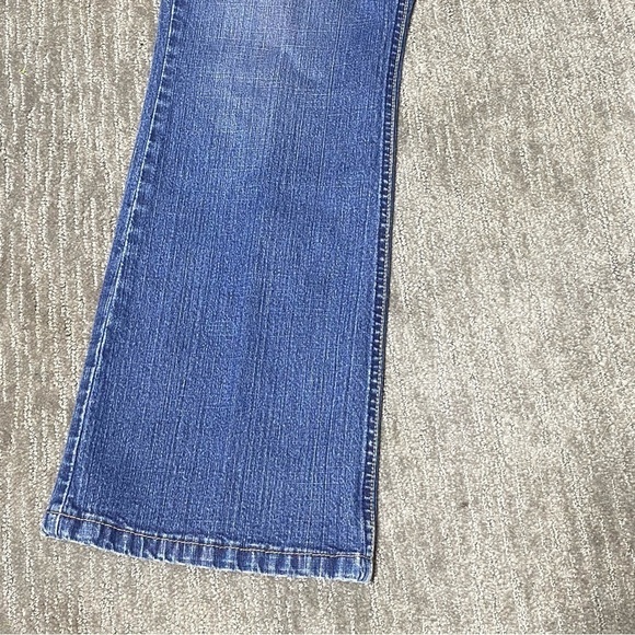 Levi's Signature Jeans Women's 12M Blue Bootcut Low Rise Stretch Western Denim - Picture 2 of 15